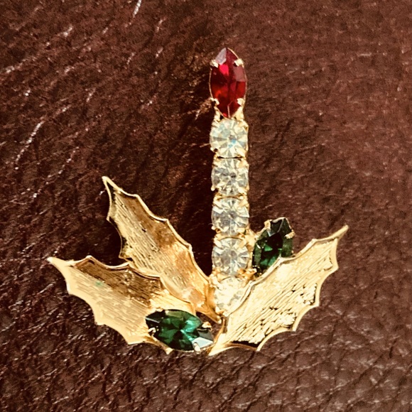 Jewelry - Holiday candlestick brooch pin